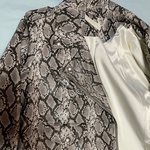 BLANKNYC Faux Snakeskin Jacket - Picture 3 of 4